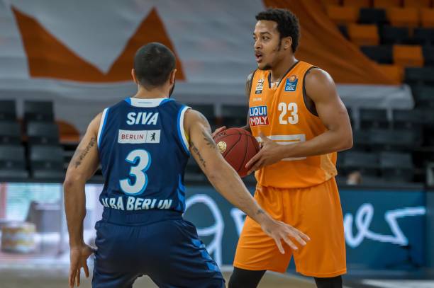 他的表现无 他的表现无