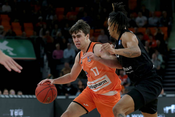 上中距离投 上中距离投